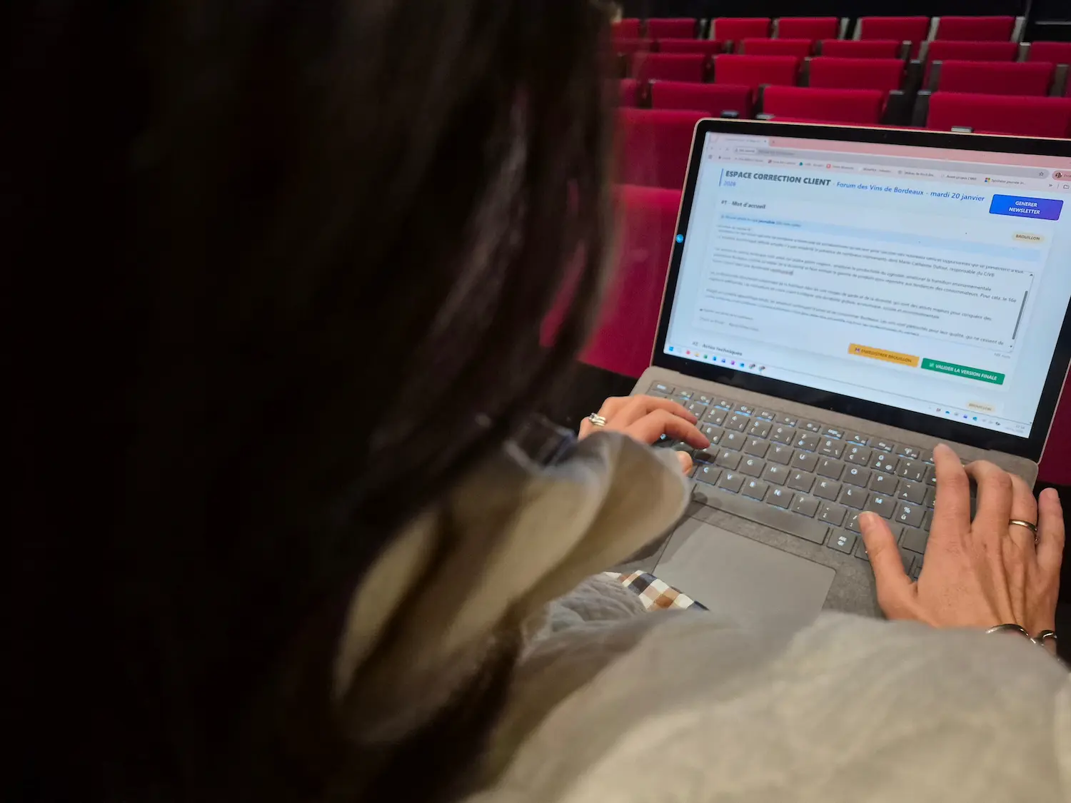 Interface client de v&eacute;rification et correction